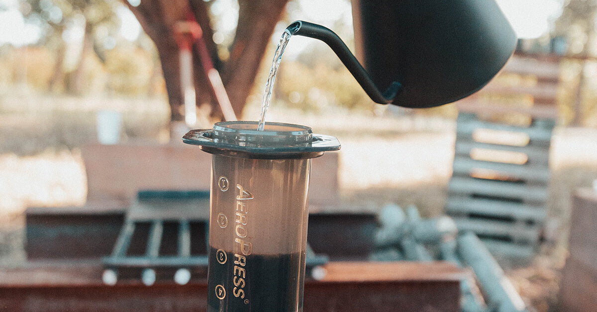 Brewing coffee with the inverted AeroPress method